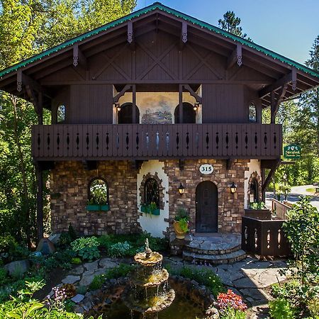 Storybook Riverside Inn Левънуърт Екстериор снимка